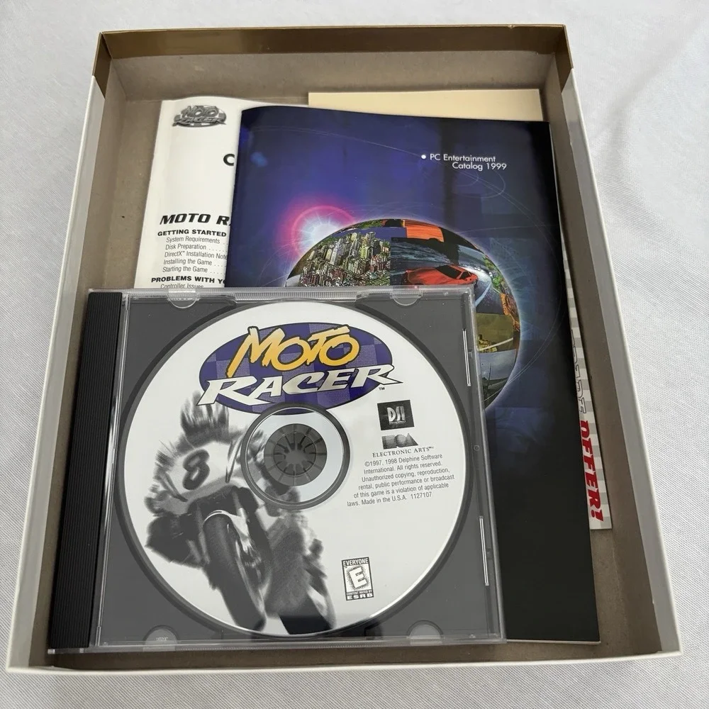 MOTO RACER SET 1997 CD ROM PC WINDOWS 95 VINTAGE RARE